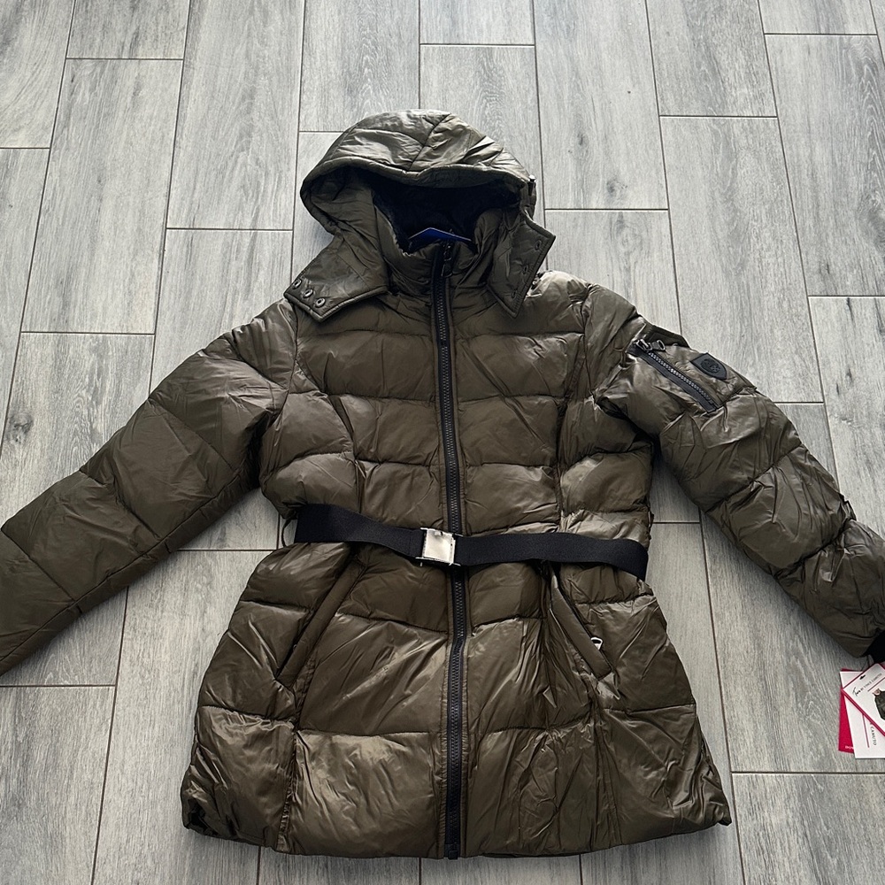 Two by Vince Camuto Olive Puffer Jacket with Belt